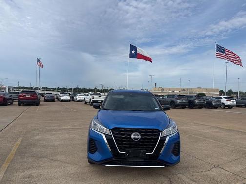 Electric Blue Metallic 2024 Nissan Kicks S