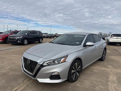 2022 Nissan Altima 2.5 SV