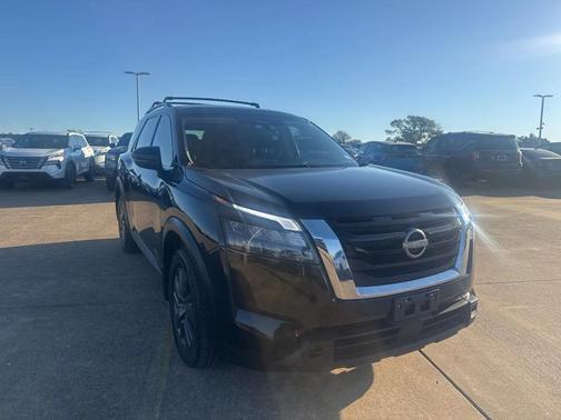 2024 Nissan Pathfinder SV FWD