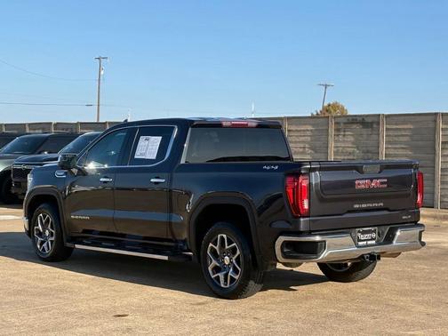 2022 GMC Sierra 1500 SLT