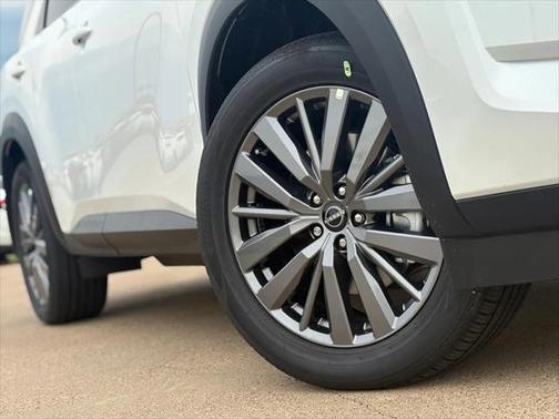 2025 Nissan Pathfinder SL FWD
