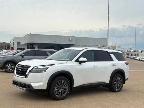2025 Nissan Pathfinder SL FWD