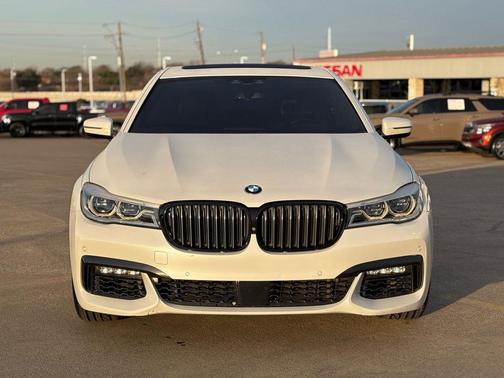White Metallic 2017 BMW 750 I