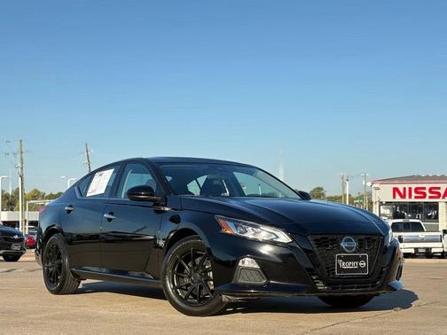 2022 Nissan Altima 2.5 SV