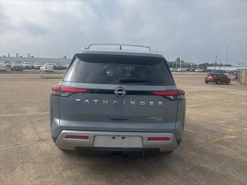 2024 Nissan Pathfinder Platinum 4WD