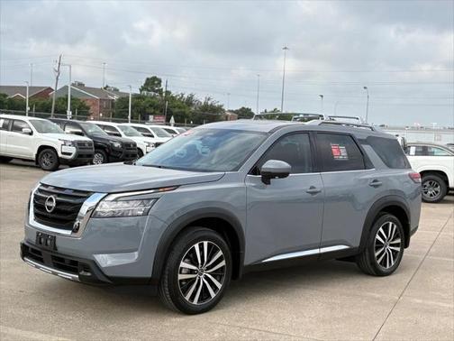 2024 Nissan Pathfinder Platinum 4WD