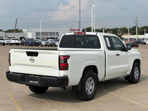 2025 Nissan Frontier S