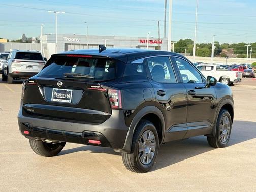 Super Black 2026 Nissan Kicks S