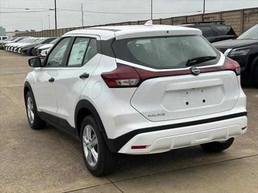 2025 Nissan Kicks S