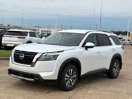 2025 Nissan Pathfinder SL FWD