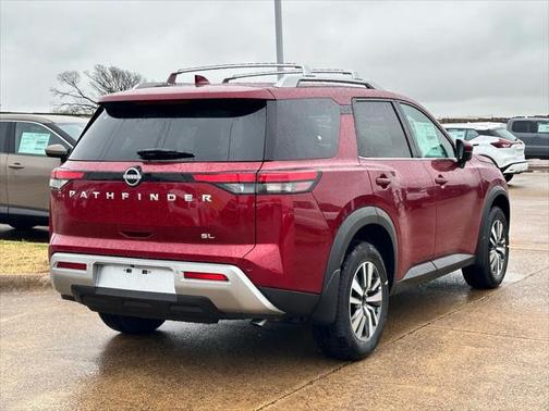 2025 Nissan Pathfinder SL FWD