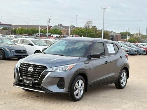 2023 Nissan Kicks S
