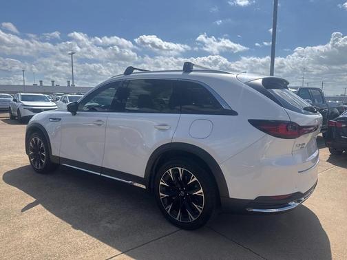 2024 Mazda CX-90 PHEV Premium Plus