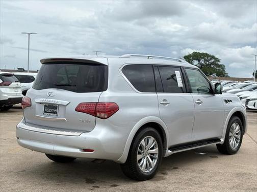 2016 INFINITI QX80 Base