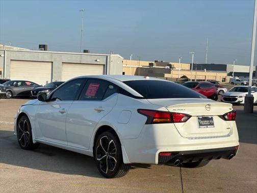 2023 Nissan Altima SR Intelligent AWD