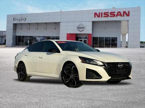 2023 Nissan Altima SR Intelligent AWD