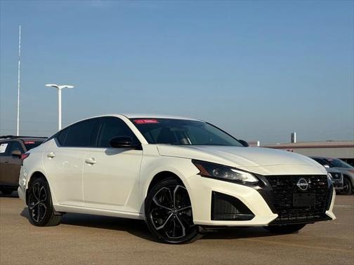 2023 Nissan Altima SR Intelligent AWD