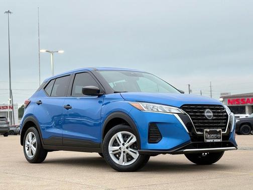 2024 Nissan Kicks S