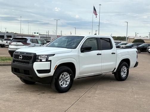 2025 Nissan Frontier S