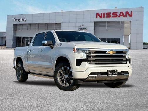 Iridescent Pearl Tricoat 2023 Chevrolet Silverado 1500 High Country