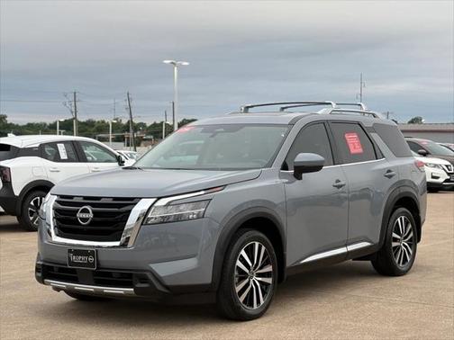 2024 Nissan Pathfinder Platinum FWD