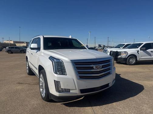 2017 Cadillac Escalade Platinum