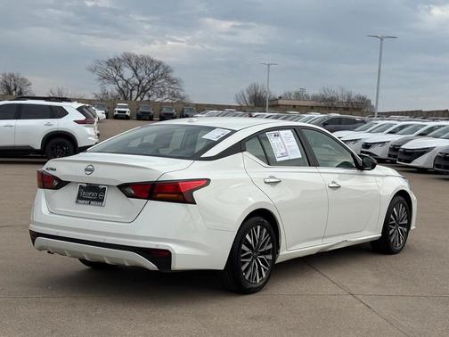 2025 Nissan Altima 2.5 SV