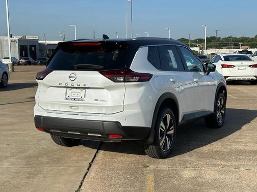 2025 Nissan Rogue SL