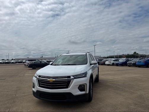 Summit White 2023 Chevrolet Traverse LT Leather