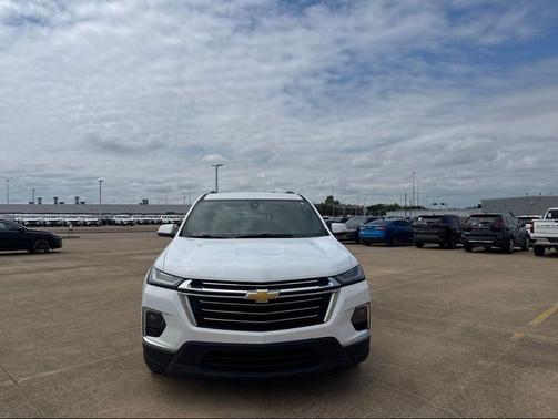 Summit White 2023 Chevrolet Traverse LT Leather