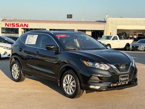 2022 Nissan Rogue Sport SV