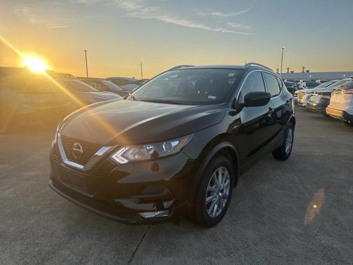 2022 Nissan Rogue Sport SV