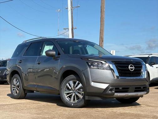 2025 Nissan Pathfinder SL FWD