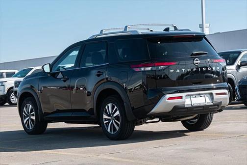 2024 Nissan Pathfinder SL FWD