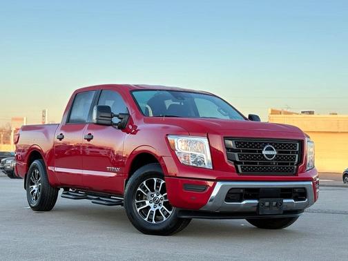2024 Nissan Titan SV