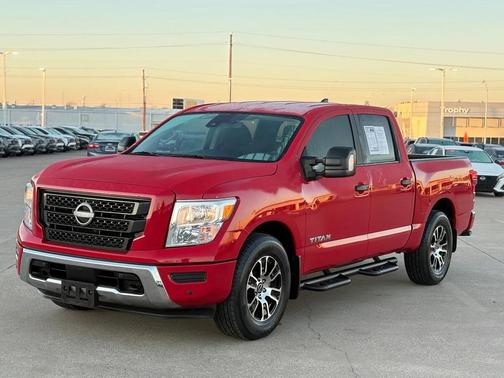 2024 Nissan Titan SV
