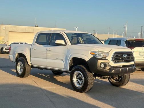 2020 Toyota Tacoma SR5