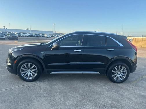 2021 Cadillac XT4 Premium Luxury