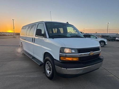 2025 Chevrolet Express 3500 RWD 3500 Extended Wheelbase LT