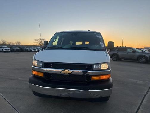 2025 Chevrolet Express 3500 RWD 3500 Extended Wheelbase LT