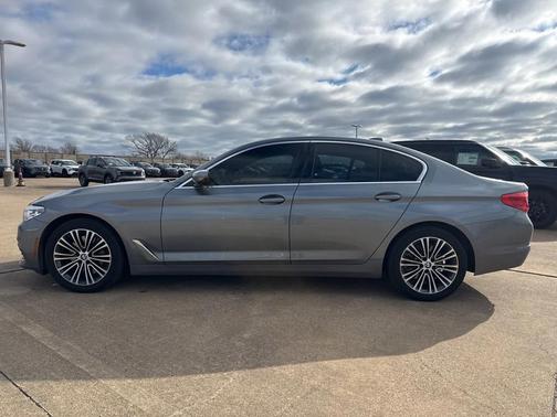 2019 BMW 530 530i