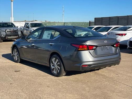 2025 Nissan Altima S FWD
