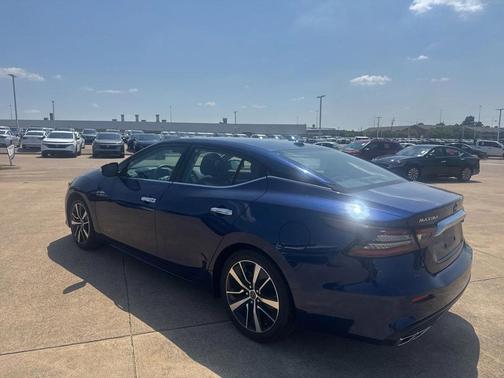 2023 Nissan Maxima SV Xtronic CVT