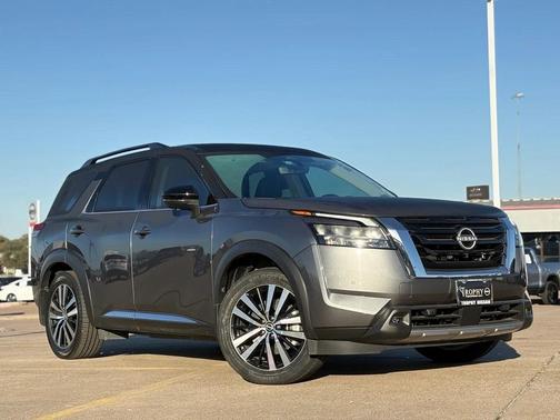 2024 Nissan Pathfinder Platinum FWD