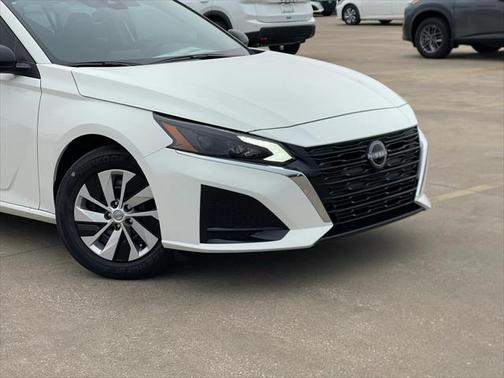 2025 Nissan Altima S FWD