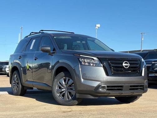 2025 Nissan Pathfinder SV FWD