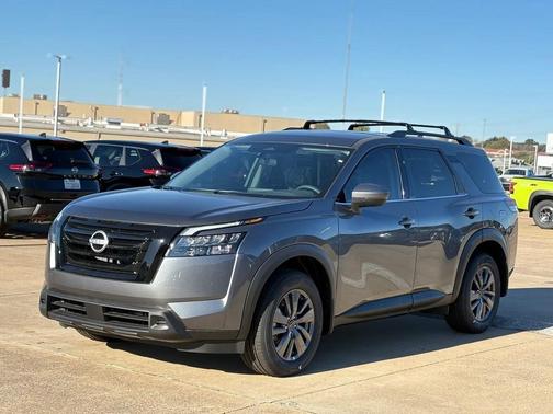 2025 Nissan Pathfinder SV FWD