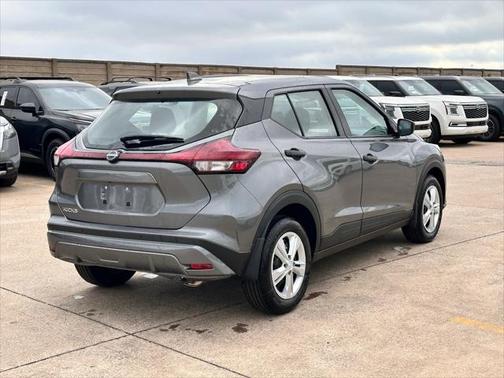 2025 Nissan Kicks S