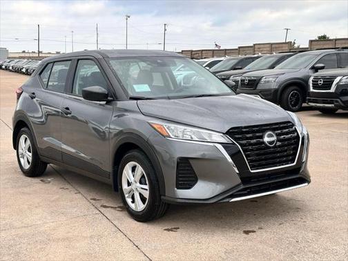 2025 Nissan Kicks S