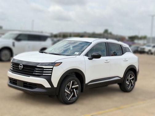 Aspen White Tricoat 2026 Nissan Kicks SV